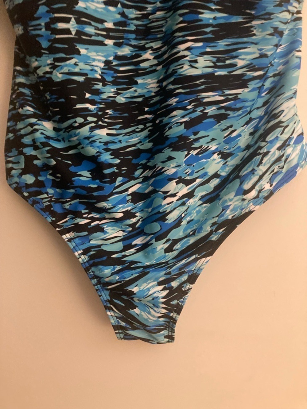 Women’s One-Piece Swimsuit - Blue Multi Print Size Large NEW - Picture 3 of 8